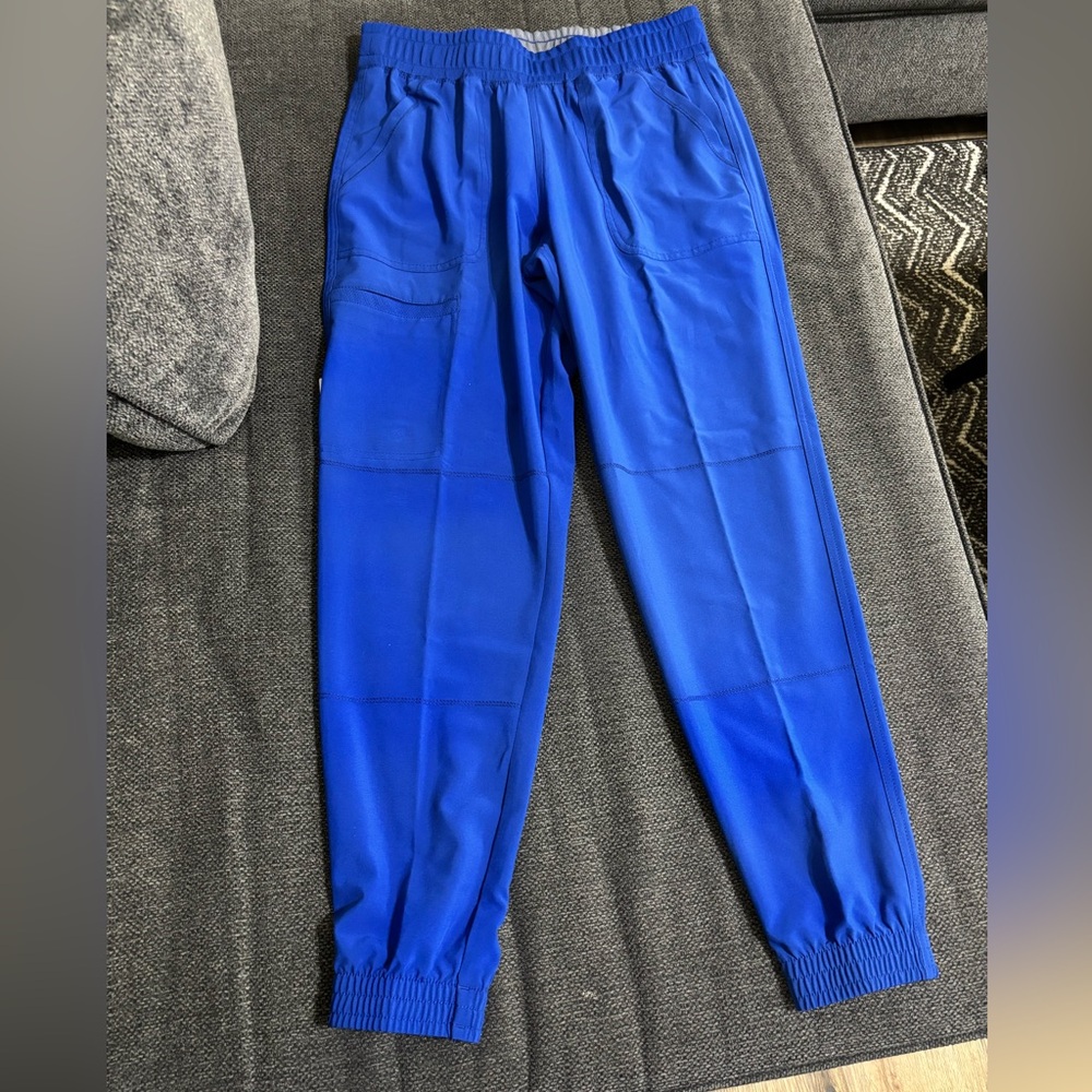 NWT- Women’s Scrubstar Joggers